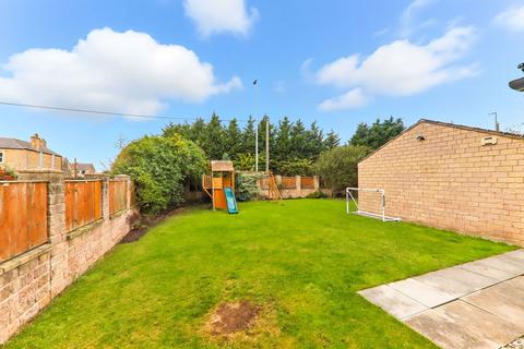 4 bedroom detached house for sale, Regent Place, Wakefield WF3