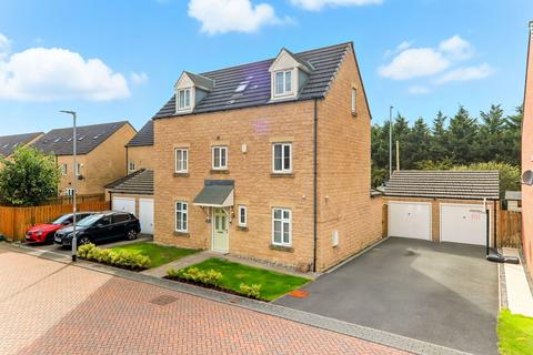 4 bedroom detached house for sale, Regent Place, Wakefield WF3