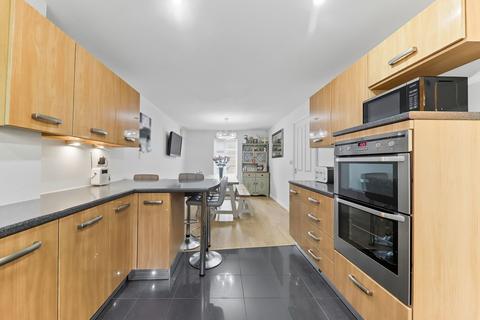 4 bedroom detached house for sale, Regent Place, Wakefield WF3