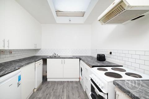 3 bedroom flat to rent, Chandos Way, London NW11