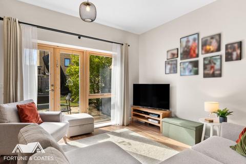 3 bedroom semi-detached house for sale, Bullfinch Road, Newhall, Harlow