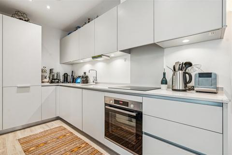 1 bedroom flat for sale, Devonhurst Place, London, W4