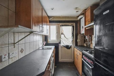 712d Kenton Road, Harrow, HA3 9QX