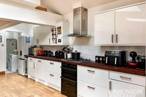 4 bedroom semi-detached house for sale, Beauchamp Road, West Molesey KT8