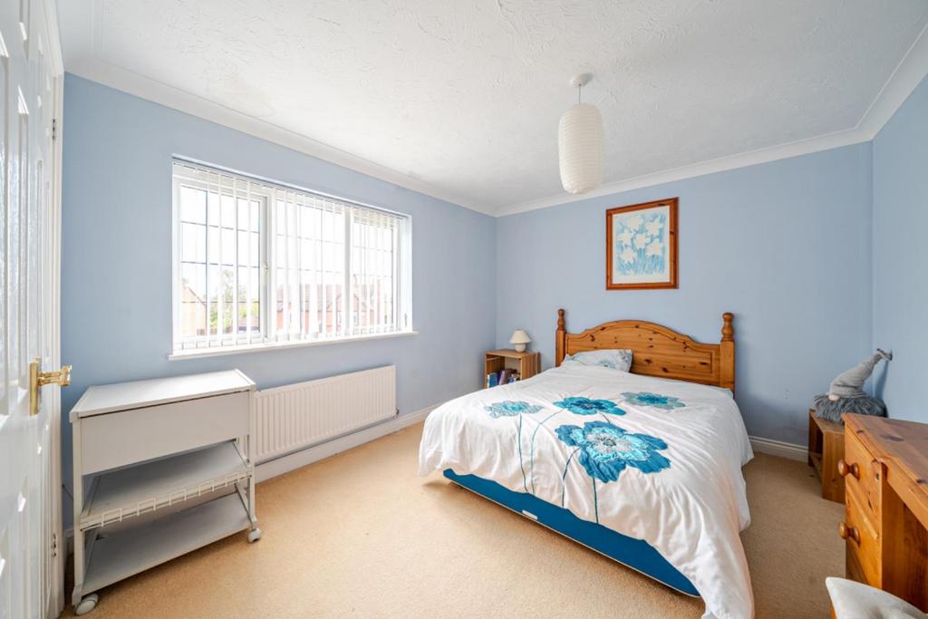 Bedroom two.jpg