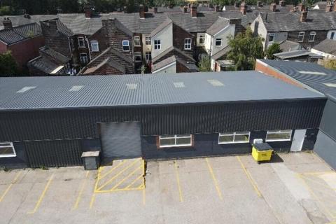 Industrial unit to rent, Scott Lidgett Rd Stoke On Trent ST6 4NQ