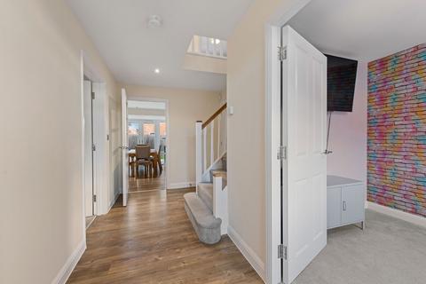 41 Arundel Drive, Grantham, NG31 8WN