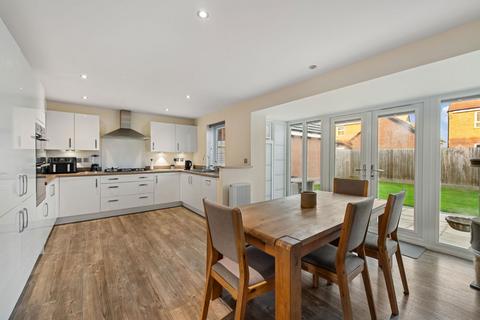 41 Arundel Drive, Grantham, NG31 8WN