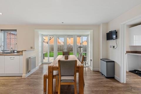 41 Arundel Drive, Grantham, NG31 8WN