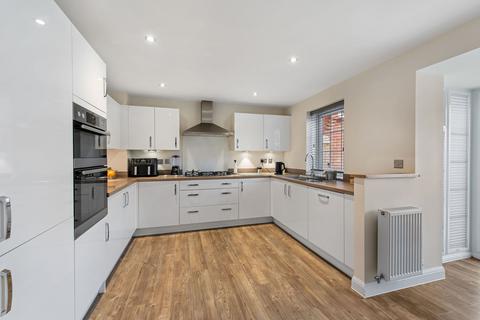 41 Arundel Drive, Grantham, NG31 8WN