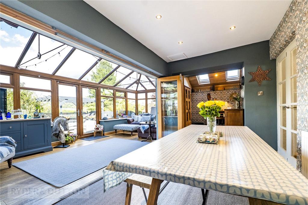 Breakfast Room