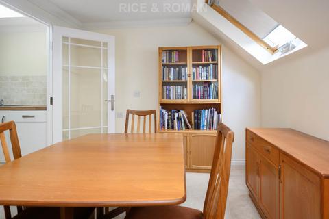 2 bedroom retirement property for sale, Laleham Road, Shepperton TW17