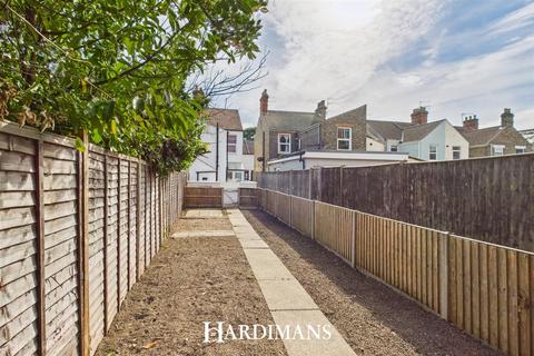 2 bedroom terraced house for sale, St. Georges Road, Lowestoft