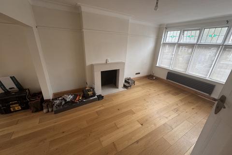 undefined, London SE25