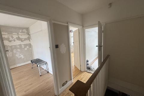 undefined, London SE25