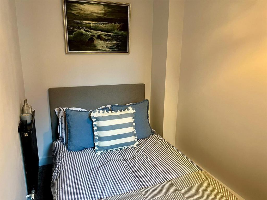 Second bedroom