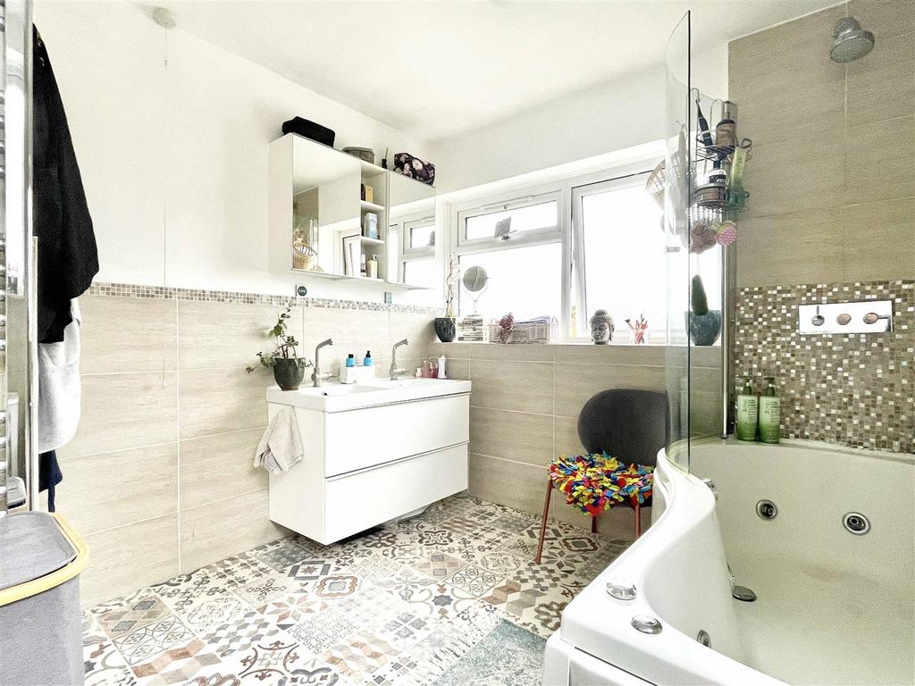 Bath2.jpg