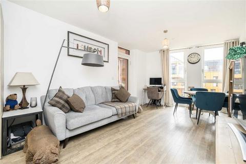 Telegraph Avenue, London SE10