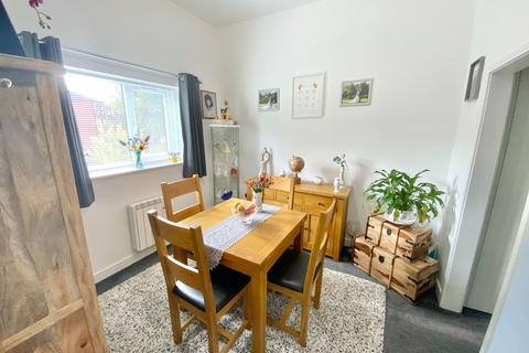 2 bedroom flat for sale, Whitehall Road, Halesowen B63