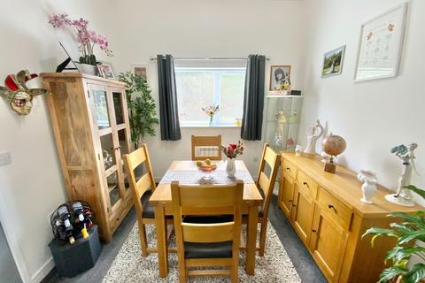 2 bedroom flat for sale, Whitehall Road, Halesowen B63