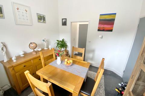 2 bedroom flat for sale, Whitehall Road, Halesowen B63