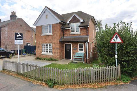 undefined, High Street, Prestwood, HP16