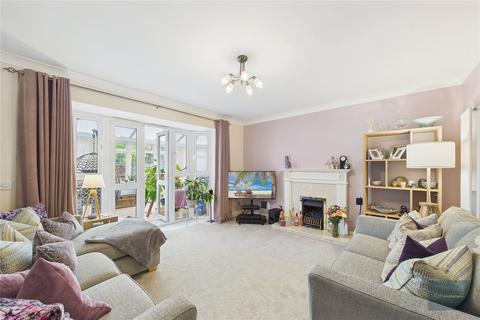 10 Salter Close, Trowbridge, BA14 7TD