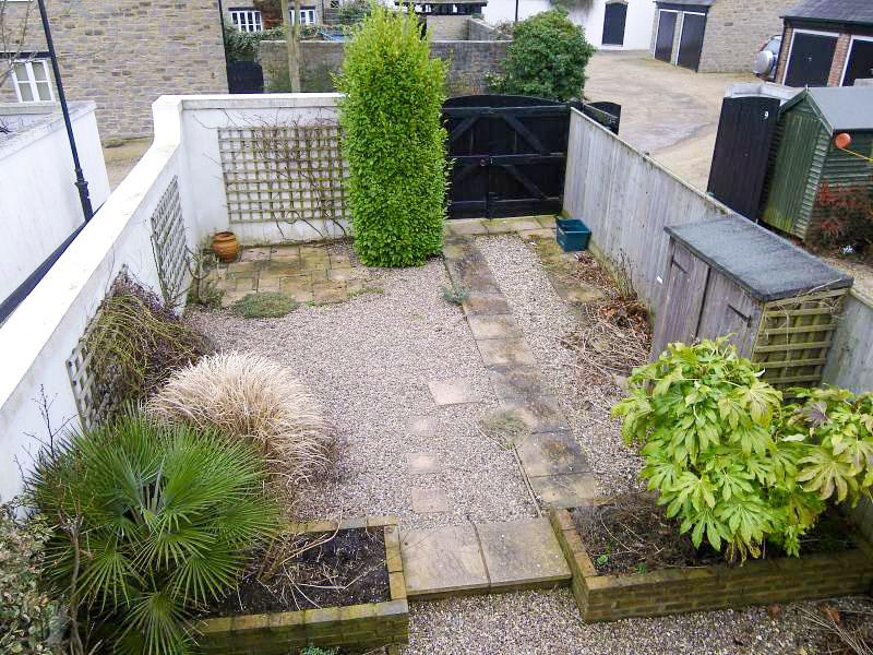 PD1638garden.JPG