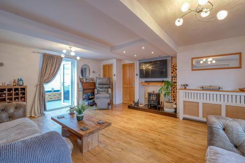 3 bedroom detached house for sale, Birmingham Road, Lickey End, B61
