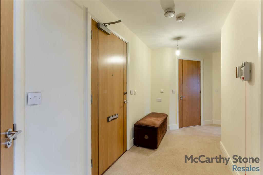 8663163-interior08.jpg