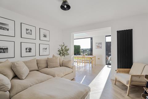 6 Broadfield Road, Woolmer Green, Knebworth, SG3 6LZ