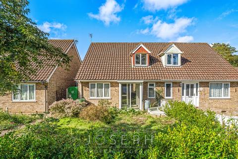 3 bedroom bungalow for sale, York Crescent, Claydon, IP6