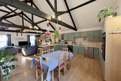 3 bedroom end of terrace house for sale, High Street, Dawlish, EX7