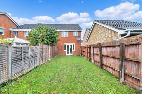 2 bedroom end of terrace house for sale, Redwing Rise, Royston SG8