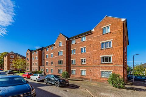 undefined, Clos Dewi Sant, Canton CF11