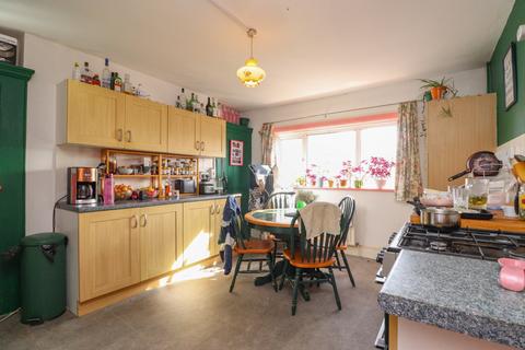 2 bedroom flat for sale, Northdown Road, Margate, Kent, CT9