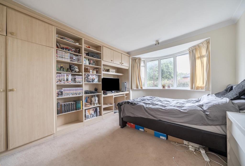 1346590-7-68b811c...