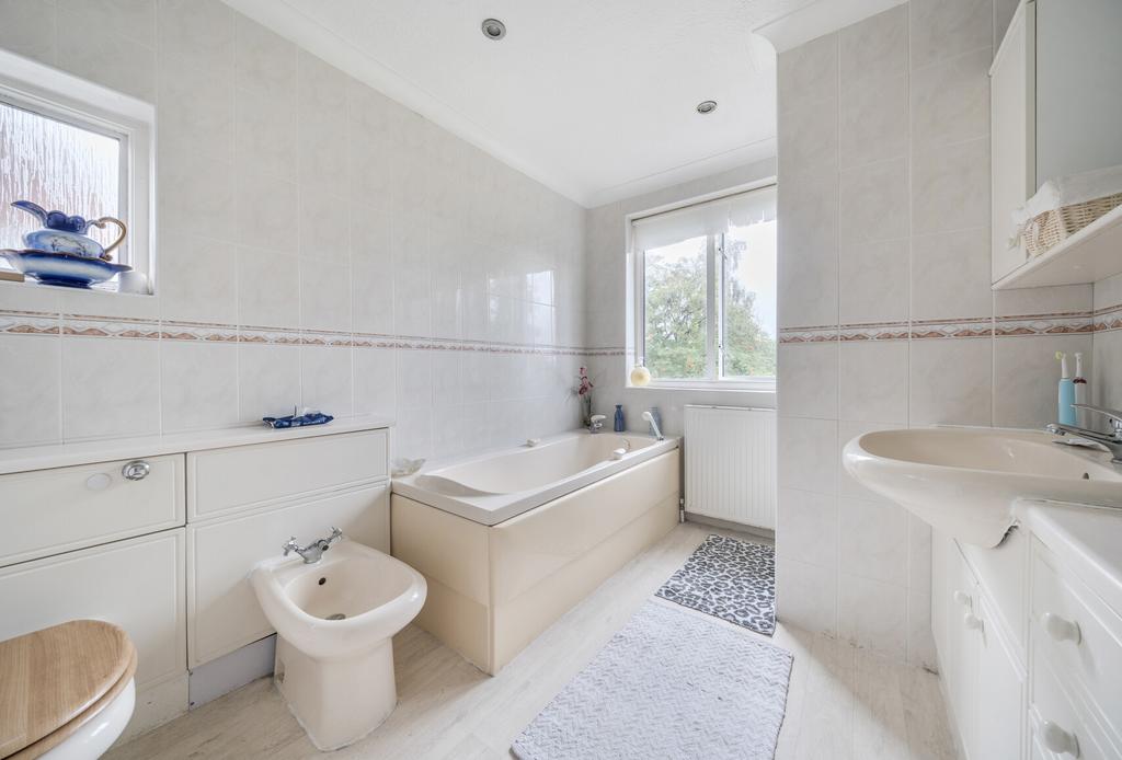 1346590-10-68b812...