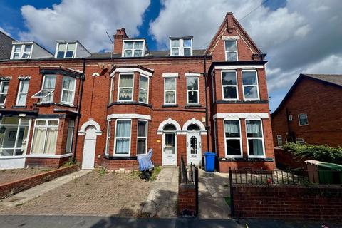 6 Self-Contained Flats, Horsforth Avenue, Bridlington, YO15 3DF