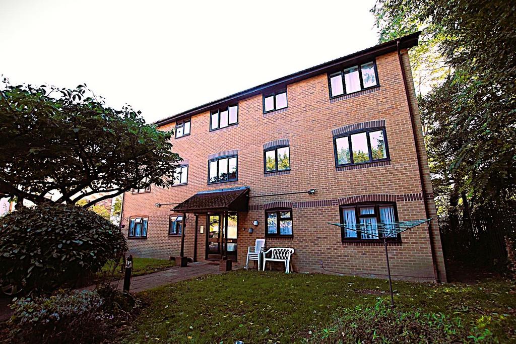 8 leigh court.jpg