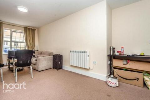 undefined, Mill Street, Luton