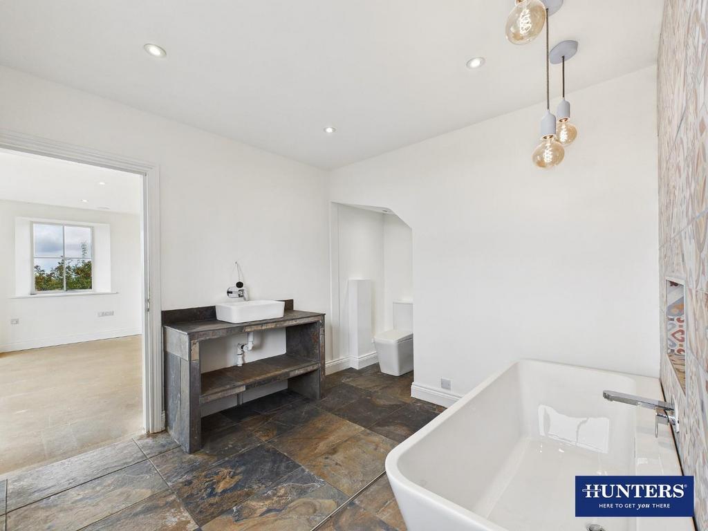 Master En-Suite