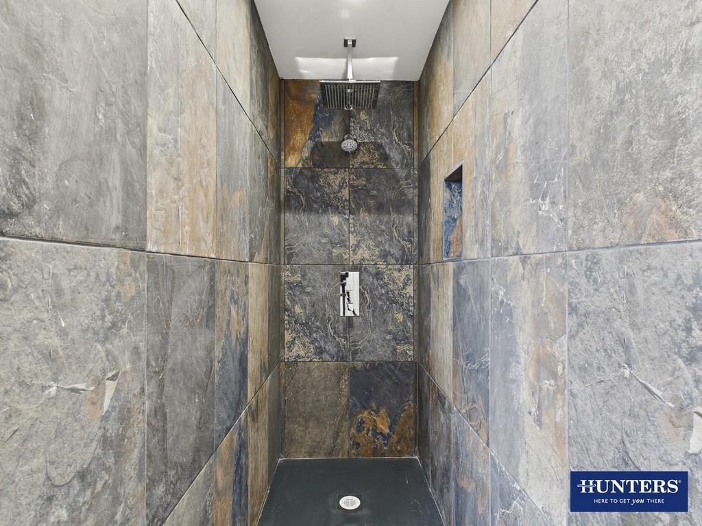Master En-Suite