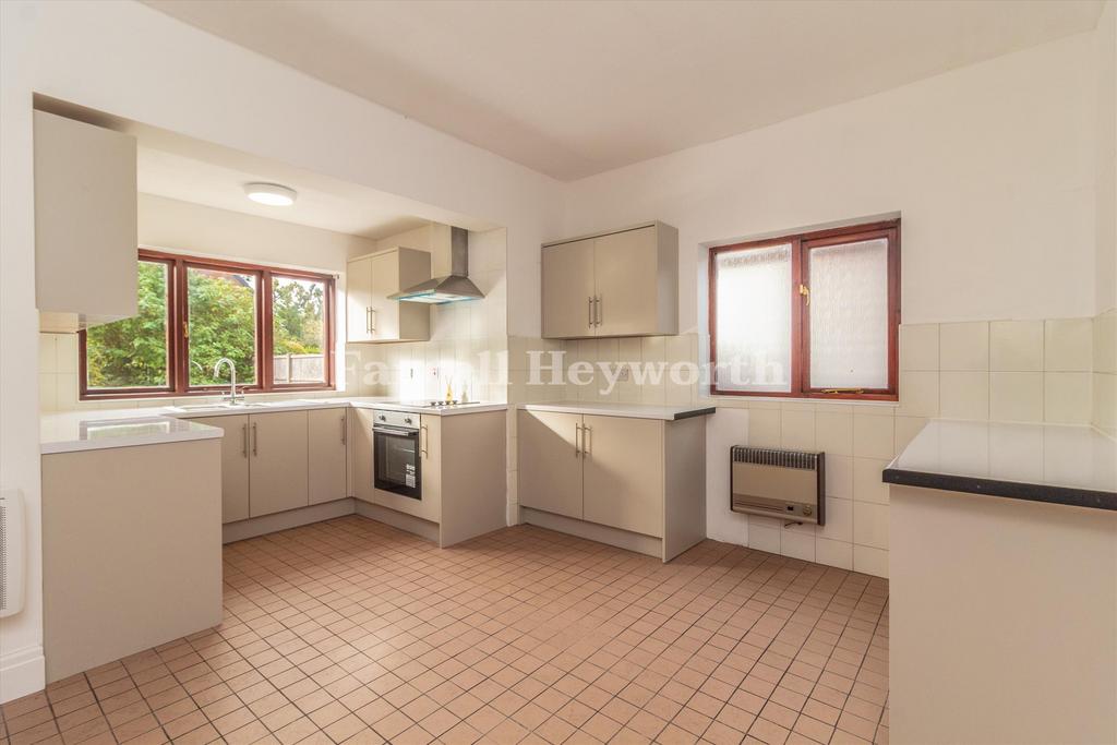 Kitchen image 3