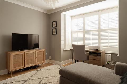 20 Albert Road North, Reigate, RH2 9EG