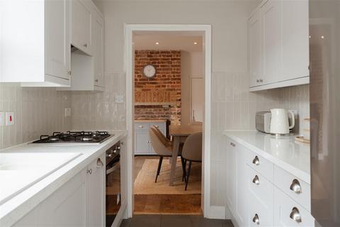 20 Albert Road North, Reigate, RH2 9EG