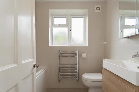 20 Albert Road North, Reigate, RH2 9EG