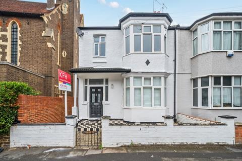 3 bedroom flat for sale, Gorringe Park Avenue, Mitcham, Surrey, CR4