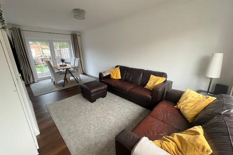 3 Ensign Way, Stanwell, Staines-upon-thames, TW19 7RE