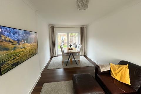3 Ensign Way, Stanwell, Staines-upon-thames, TW19 7RE